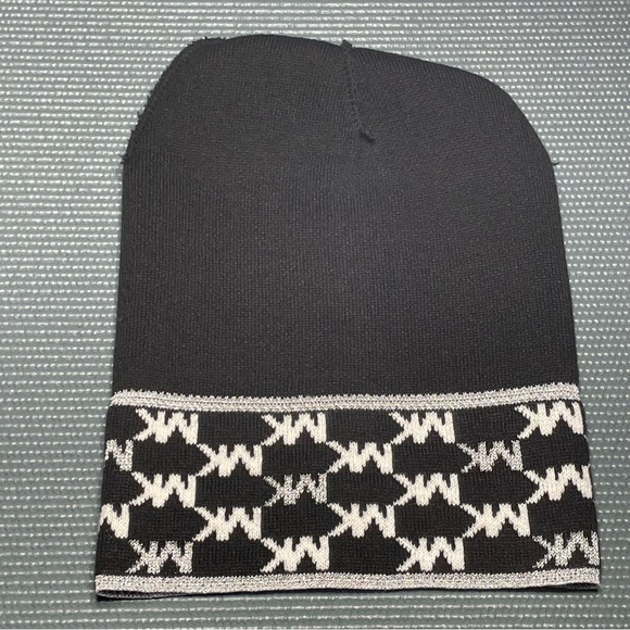 Michael Michael Kors Womens Knit Cuffed Winter Beanie Hat 539330C Black Multi OS - Picture 5 of 16